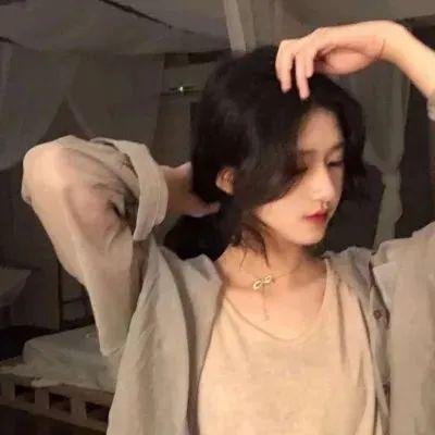 明天，我会成为谁的女友